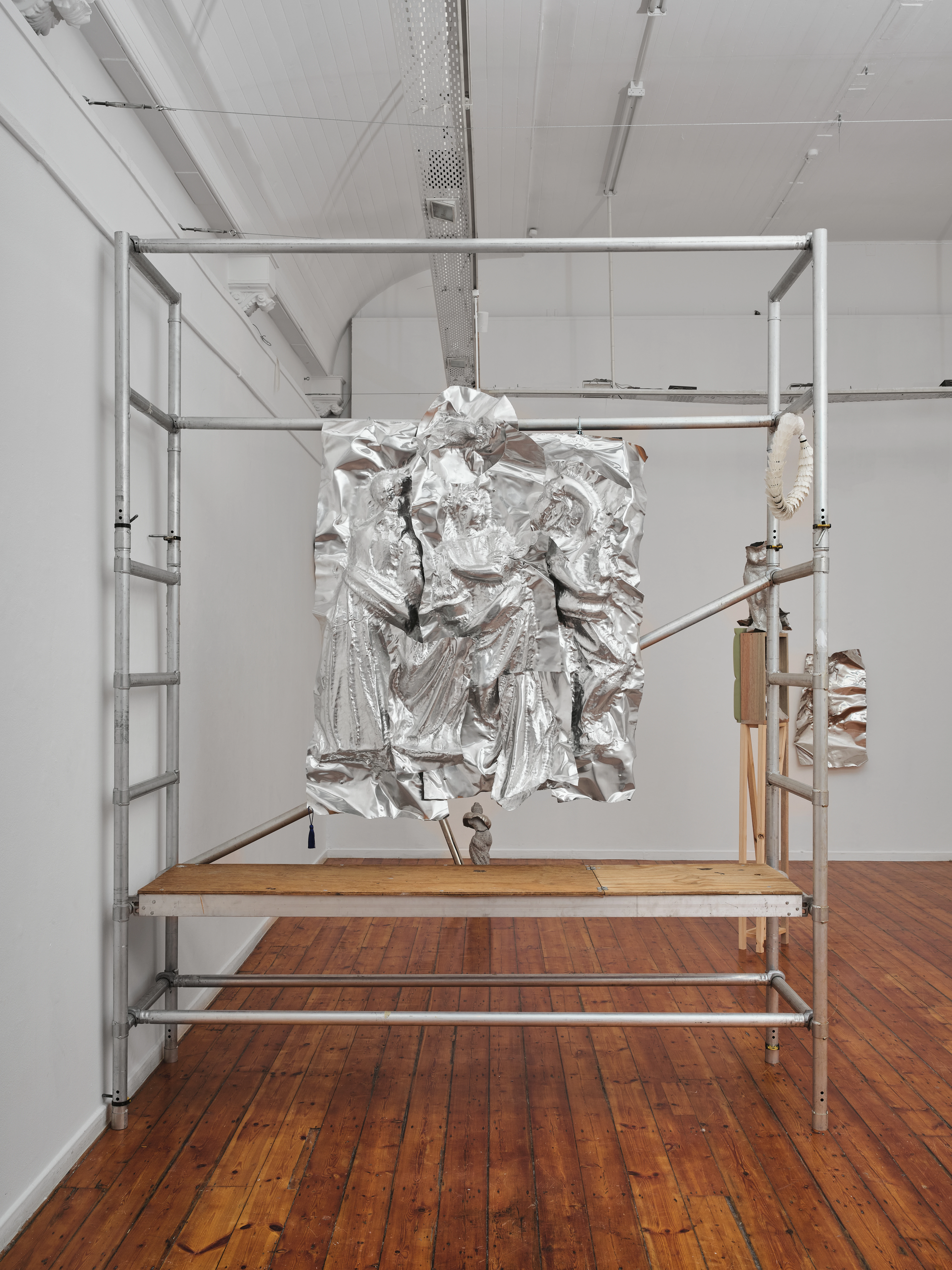 Laura Viruly sculpture